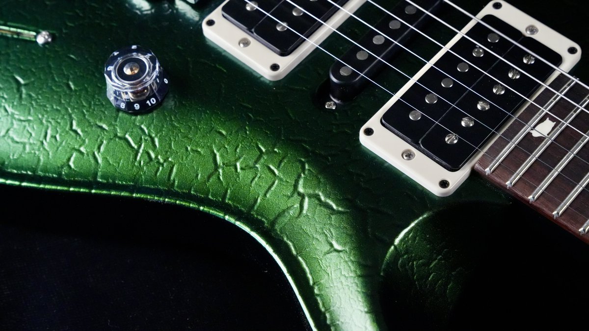 shima_shizuoka's tweet image. PRS USA Factoryを1月末に訪問して買い付けた、Sprayer‘s Choiceが入荷しました‼︎

ポール・リード・スミス氏が「Dragon’s Skin」と呼ぶ、特殊な塗装で仕上げられています。