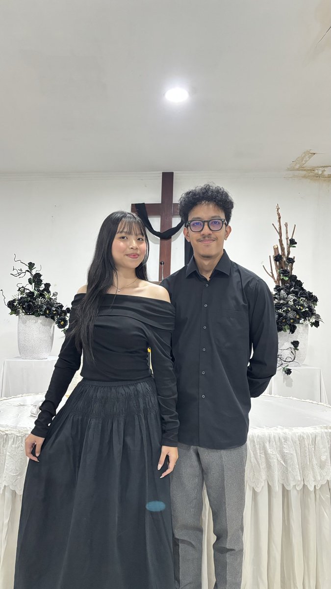 omy_barb's tweet photo. jumat agung 🖤 https://t.co/QJ7dOpcQEn