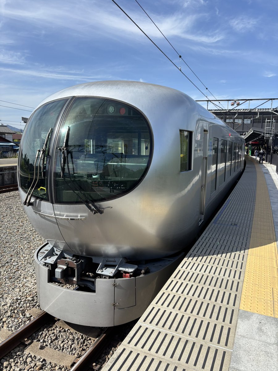 ONiIdUOss8TLWii's tweet photo. 西武特急Laview ちちぶ号🚆初乗車でした😆(行きは満席だったため鈍行でした💦)
でも席に着いたら快適過ぎて即爆睡でした😅
#秩父旅行
#Laview https://t.co/L7K4YscNvS