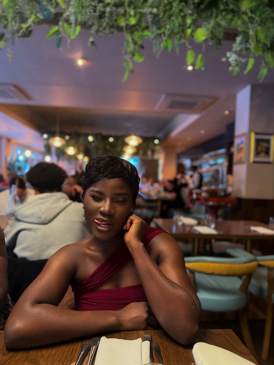 Soft girl Ọmọdáratán tweet media