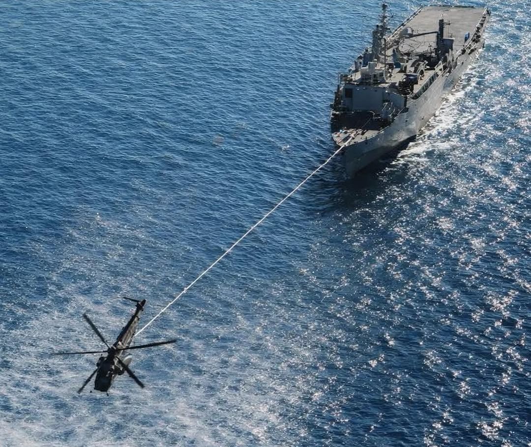 RAF_Luton's tweet image. Fact of the Day: The Merlin helicopter can recharge its triple AA battery bank via a USB cable which takes just 800.85mins but limits its operating range to 71.75m from the power source. 

#Sustainability #GreenWarfare 

Photographed from a Canberra