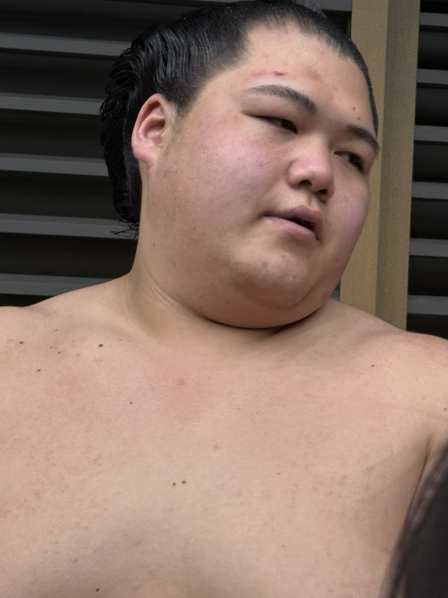 近すぎ王鵬関♡
かわいさが際立つー！！
#王鵬
#相撲
#所沢場所