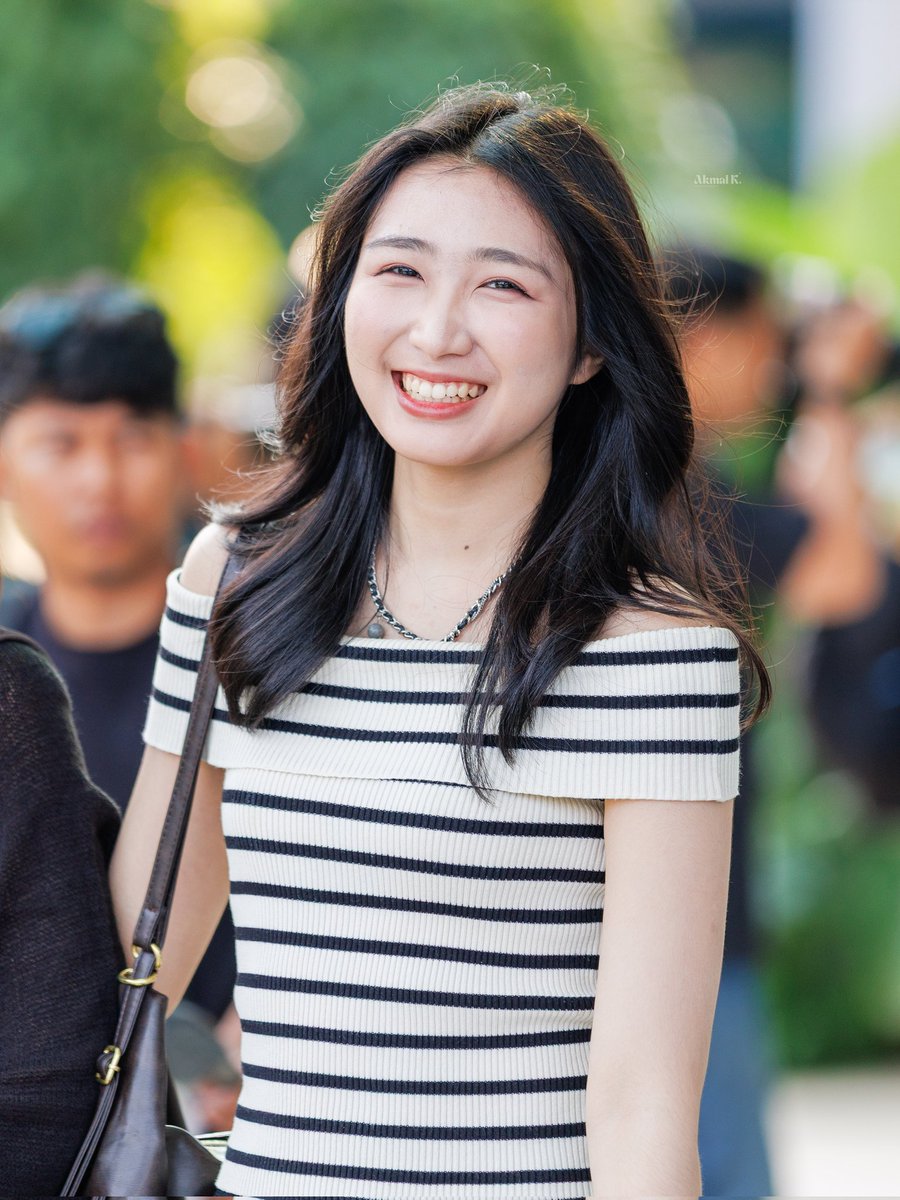Lepi

<a href="/Levi_JKT48/">Michelle Levia</a> 
190426 CGK 🛬