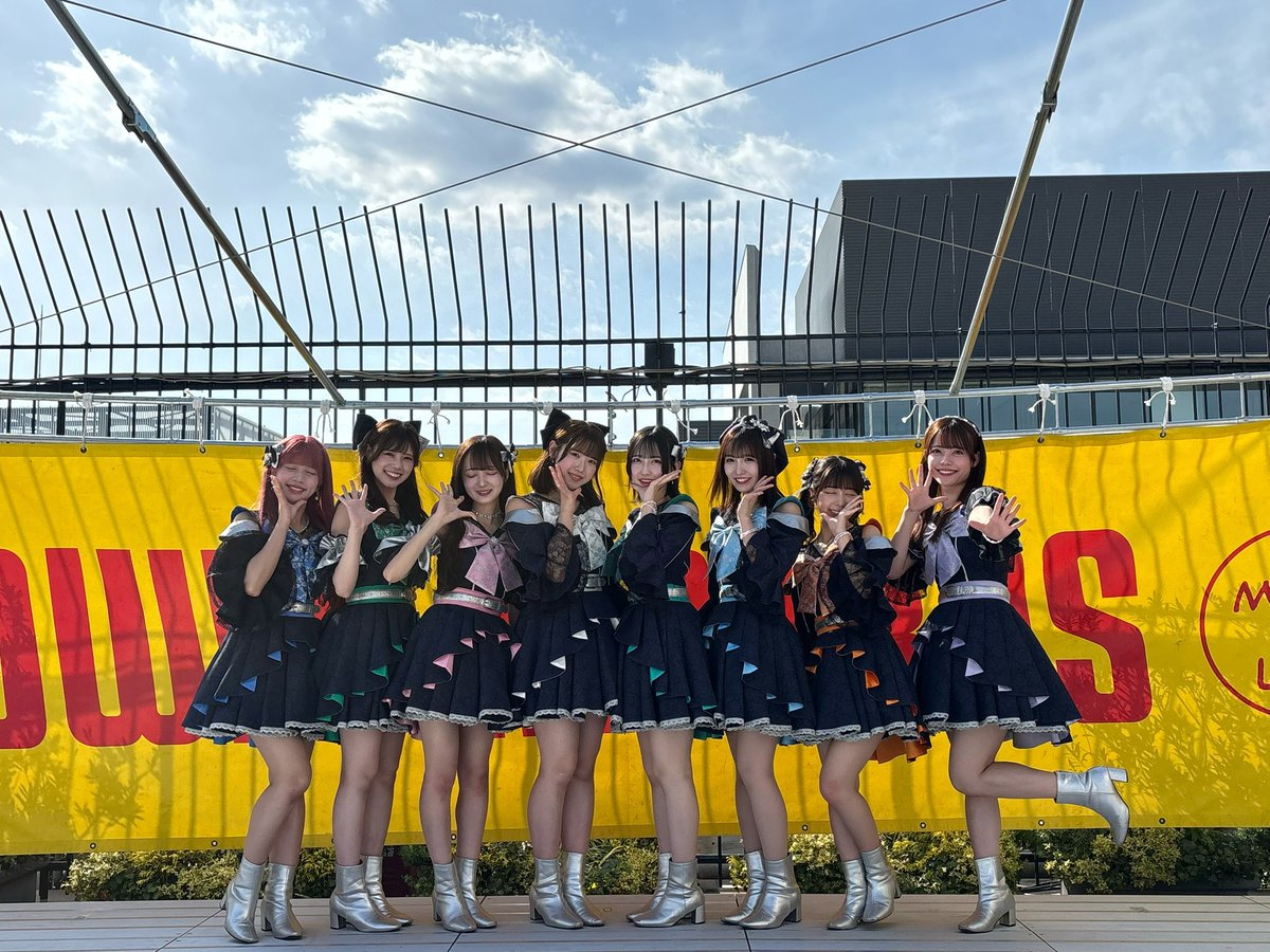 roughlaugh_o's tweet photo. 👏🏻💛 #ラフラフリリイベ 💛👏🏻

ラフ×ラフ「#Yondanda 」
本日のリリースイベントが終了しました✨

タワーレコード吉祥寺パルコ店に
お越しいただきましたみなさま、
ありがとうございました🫧💕

次回リリイベは、4/25(土)！
横浜にてお待ちしております🫶

▶︎ https://t.co/yul998Bwrt

#ラフラフ https://t.co/PQprSYx8Pl