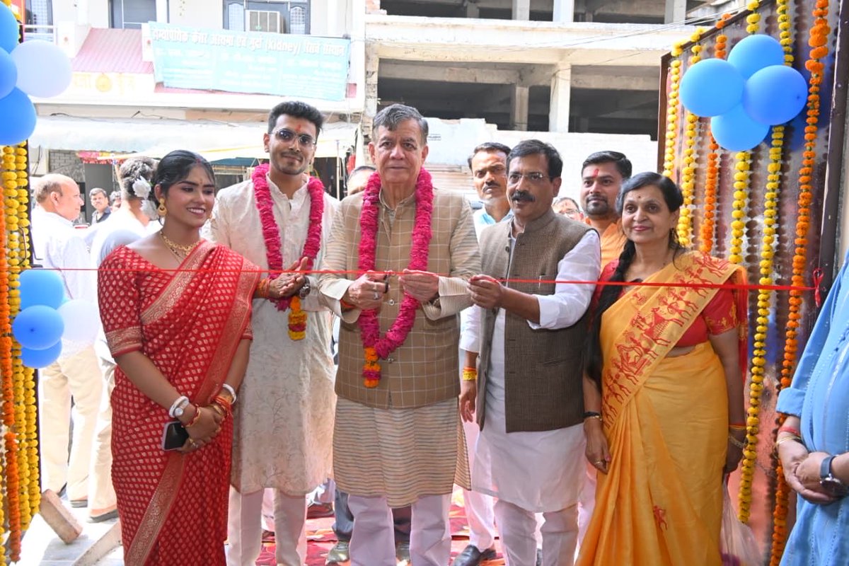 आज महाराजपुर विधानसभा के लाल बंगला क्षेत्र में ‘Shivica Advanced Pulmo Gynae Care’ केंद्र का उद्घाटन किया एवं समस्त टीम को शुभकामनाएं प्रेषित की।
आधुनिक चिकित्सा सुविधाओं से सुसज्जित यह केंद्र स्थानीय नागरिकों को सुलभ एवं गुणवत्तापूर्ण स्वास्थ्य सेवाएँ प्रदान करने में महत्वपूर्ण