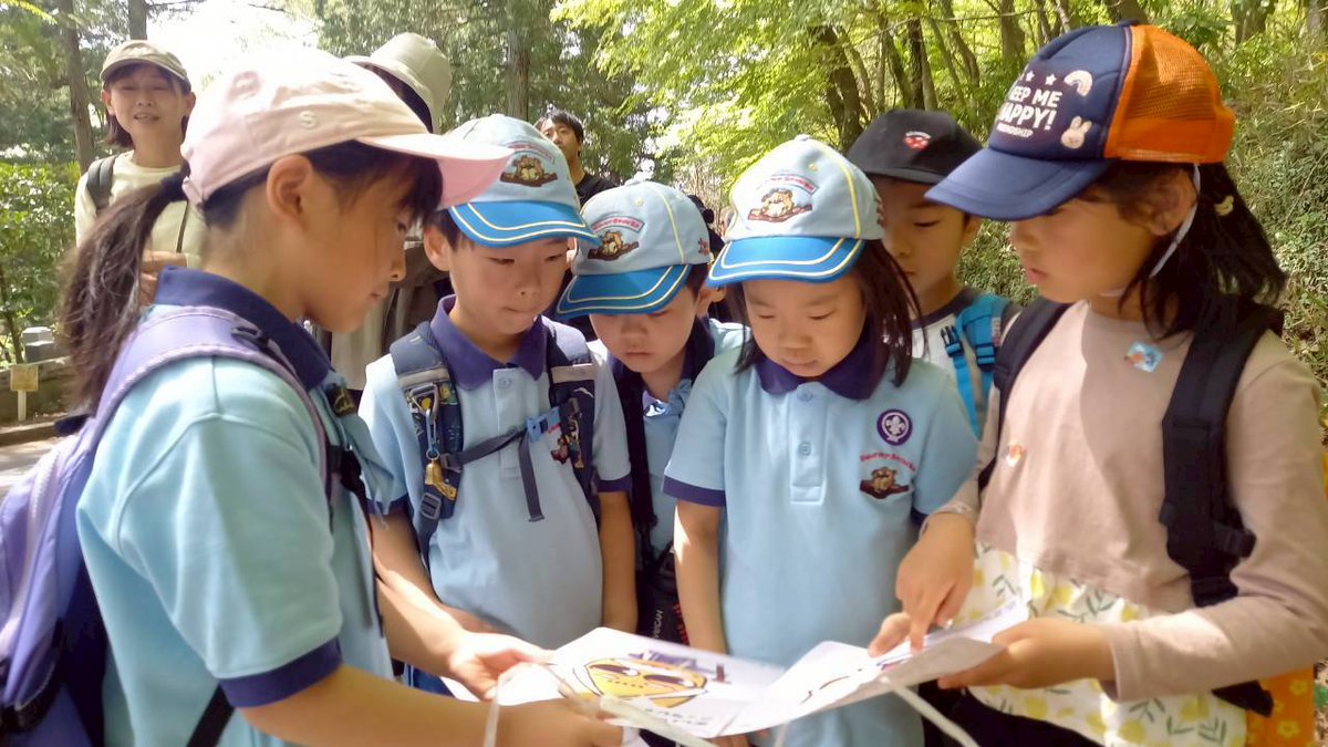 fukushimabvs1's tweet photo. #福島市 のシンボル #信夫山 で探検ハイキング
 
　ゴールの #羽黒神社 へ到着
　近くの展望台から見える福島市の景色を楽しみました(^^♪

　気温が２５度を超え夏日となった今日の福島市(*_*)
　初夏のような陽気の中、元気いっぱい活動できました！ https://t.co/zcmpuz05Xd