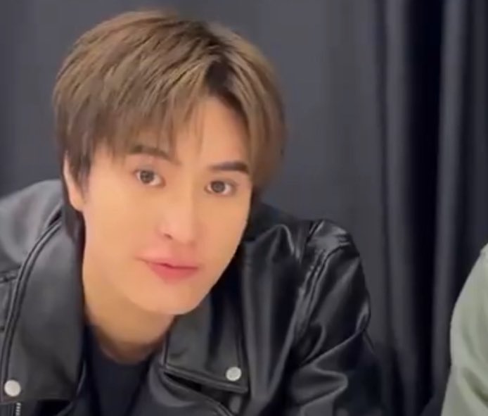 mira 🍨 tweet media