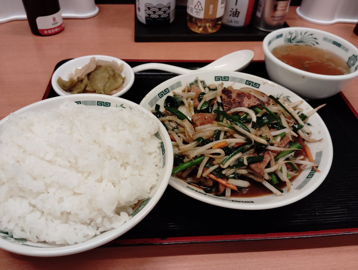 ローラ tweet media