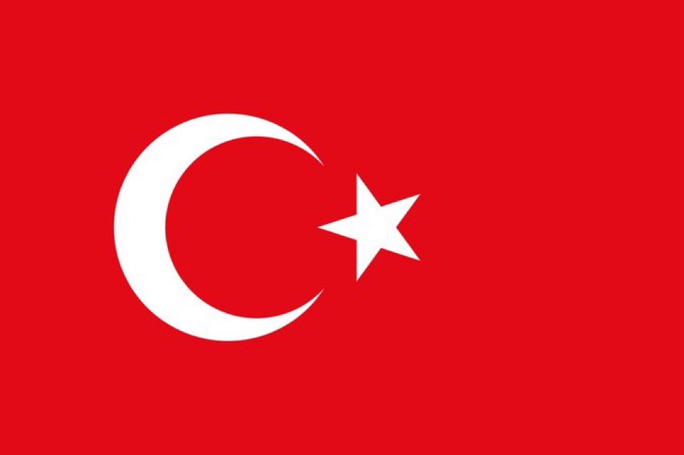 O benim milletimin yıldızıdır, parlayacak;
O benimdir, o benim milletimindir ancak.