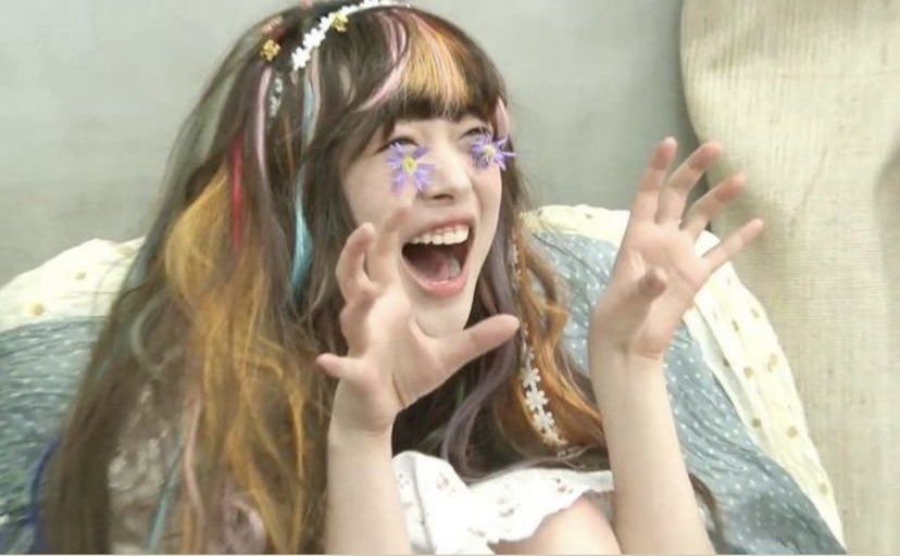 sulli smile bot🇵🇸 tweet media