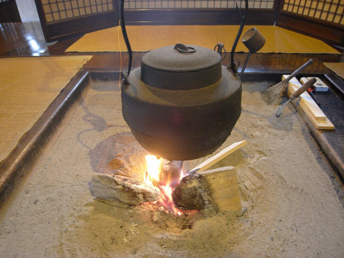 鵤(いかるが)5/3九州コミティアQ33 tweet media