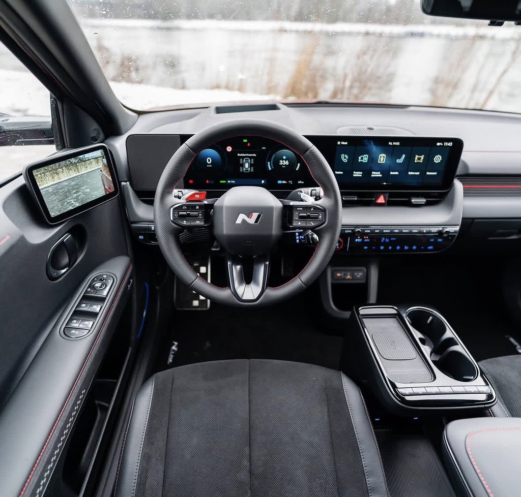 Car Grails tweet media