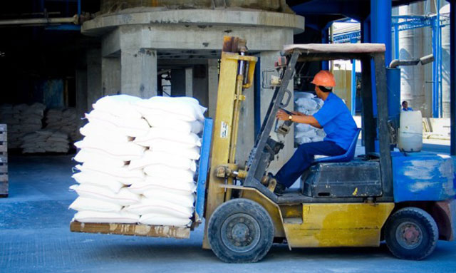 CliveFlucker's tweet image. It doesn't take much to reek havoc on this scale with a #forklift truck: bit.ly/3mjU9oP