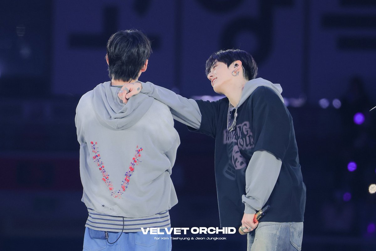 velvetorchid_kt's tweet photo. [260412] 😆
#JUNGKOOK #TAEHYUNG #V #JEONJUNGKOOK #BTS @BTS_twt https://t.co/gruUVvBRBq