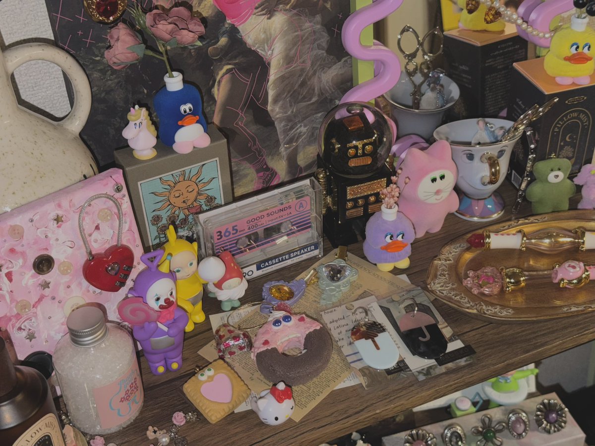 Tratra_pepper's tweet photo. コレクションスペース🌷🐝〰︎ https://t.co/Rpmz7GWD6H
