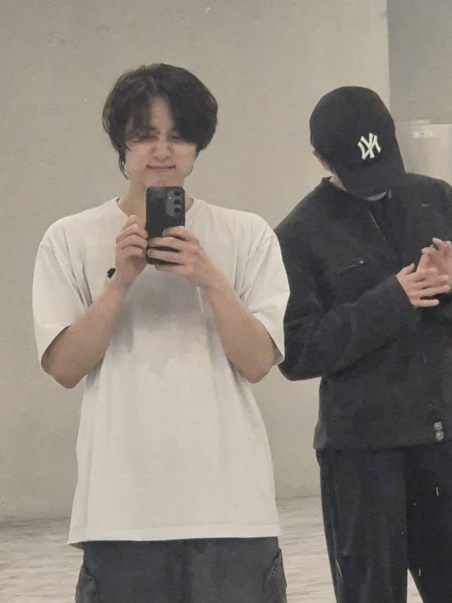 annette.🌻 tweet media