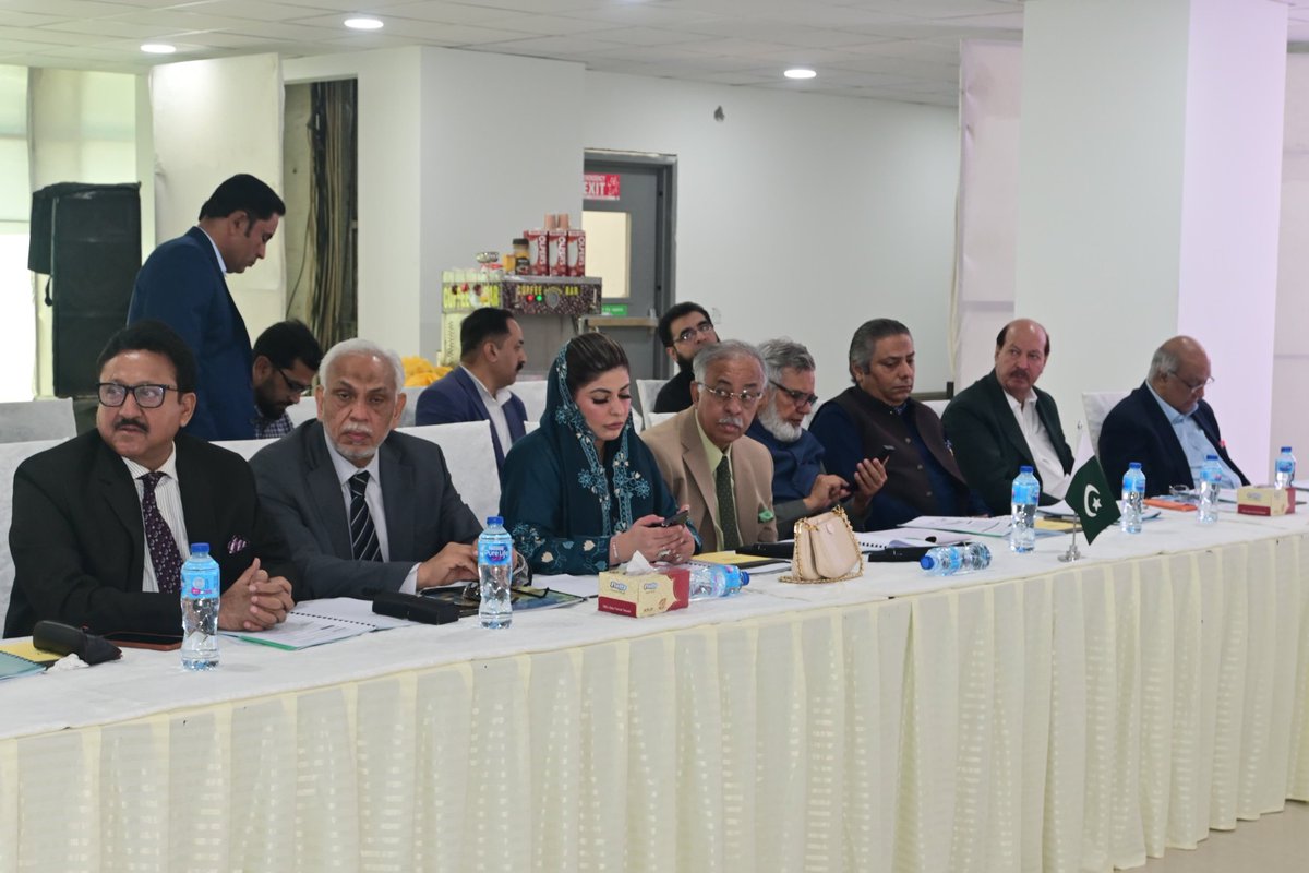 HibaFawadPk's tweet photo. Joint Session of the 87th Executive Committe and The 30th General Assembly Meeting of SAARC Chamber of Commerce and Industry.
#Islamabadchapter https://t.co/B8Mq1bjgDl