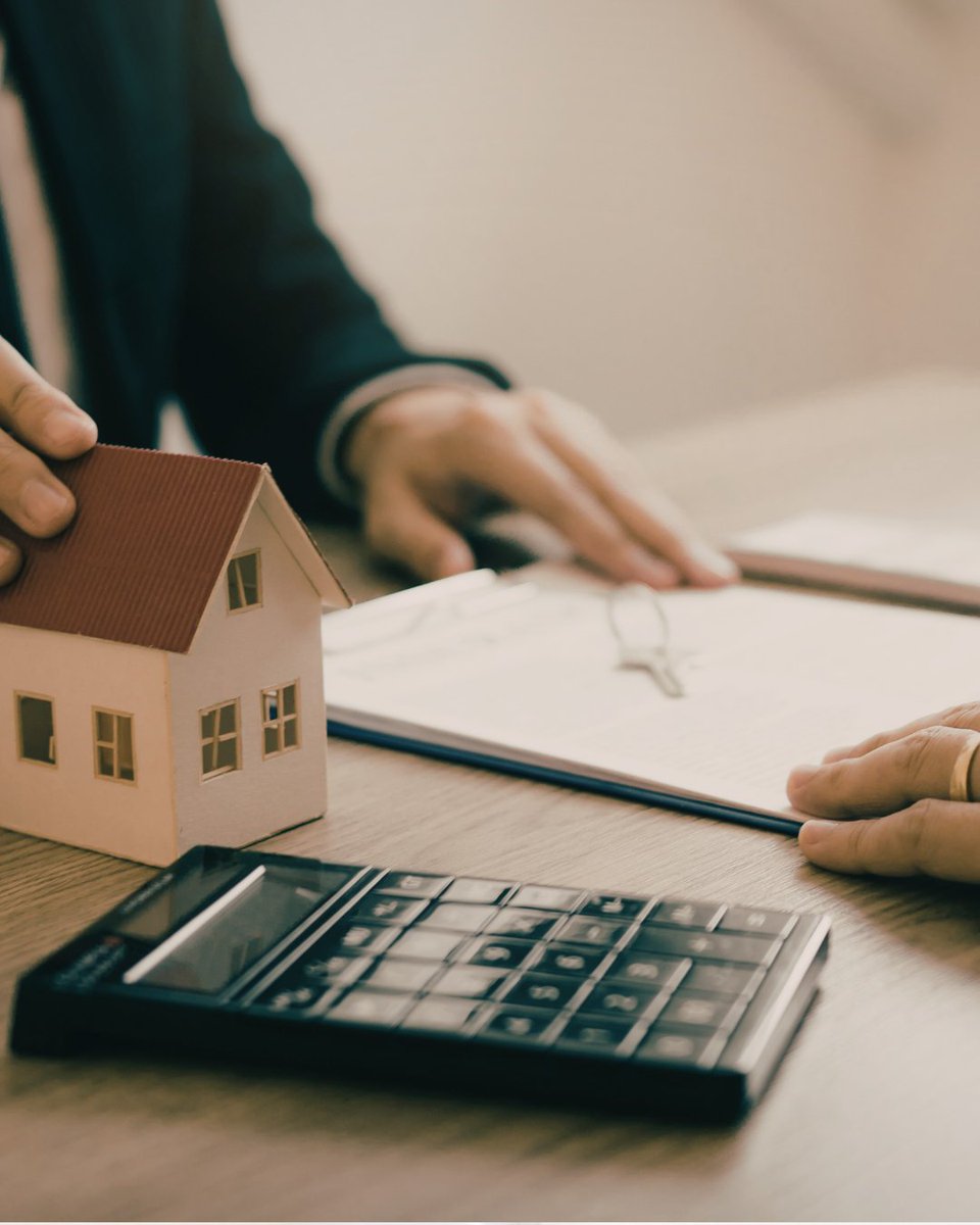 themoneydoc's tweet image. Before applying for a loan, understand your credit position. Missed payments and existing debt can impact approval. Plan ahead for better outcomes.

hubs.ly/Q04c3zZK0 | 01 278 5555

#CreditScore #Ireland #Loans #Finance #Planning