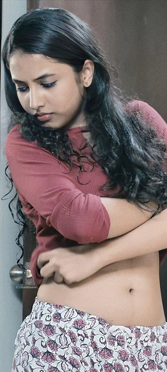 priyankaamohan7's tweet image. Not just pretty — dangerously addictive  One look from these eyes and you're already hooked. Handle with care, baby… or don’t "Hashtags:
#PriyankaMohan #PriyankaArulMohan #PAM #DesiQueen #HotAndElegant #SouthIndianBeauty