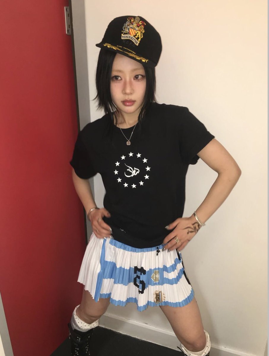 YVES_BRASIL's tweet image. (2/5)

#YVES #이브 #NAIL @Yves___official