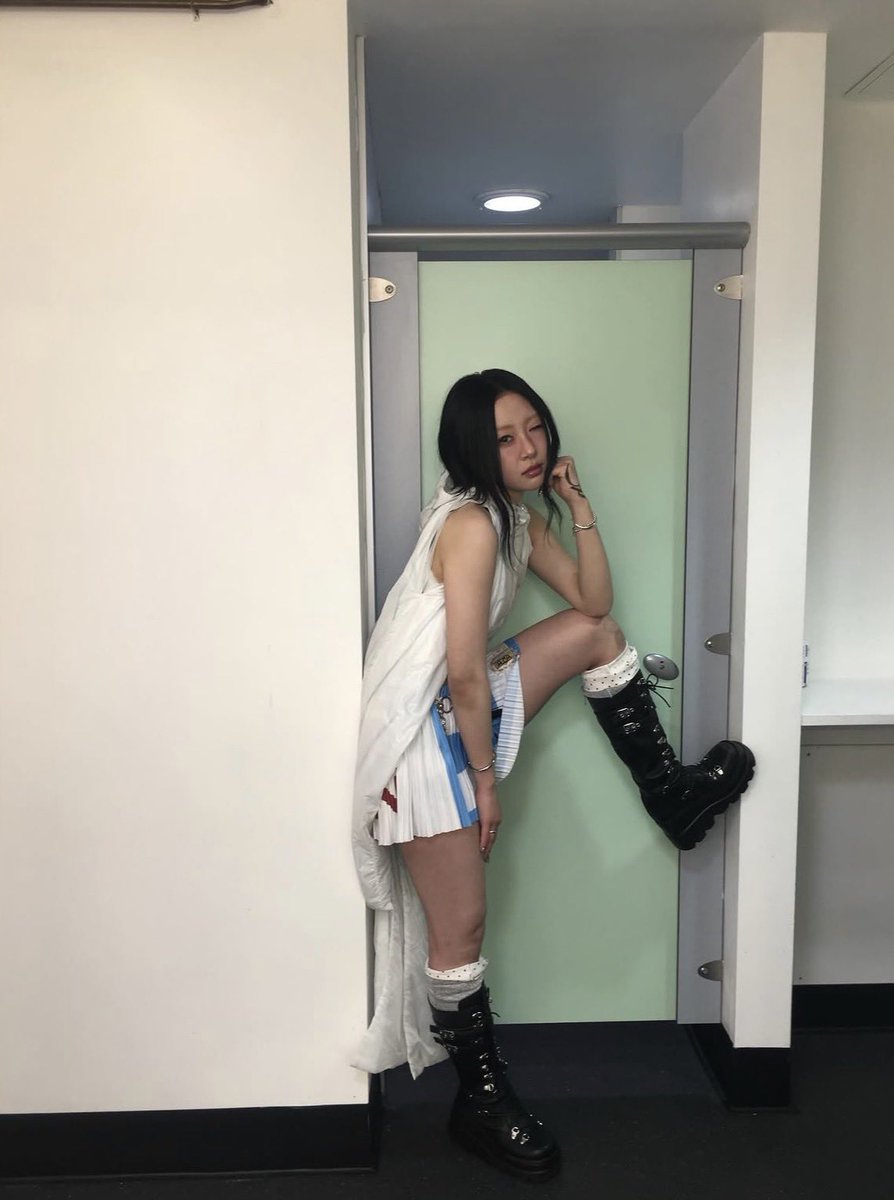 YVES_BRASIL's tweet image. (3/5)

#YVES #이브 #NAIL @Yves___official