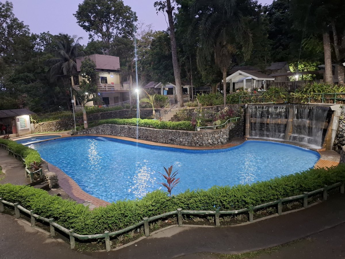 konOHanicOH's tweet image. Snaps and splashes. 📸🌊

#randomshots #poolparty