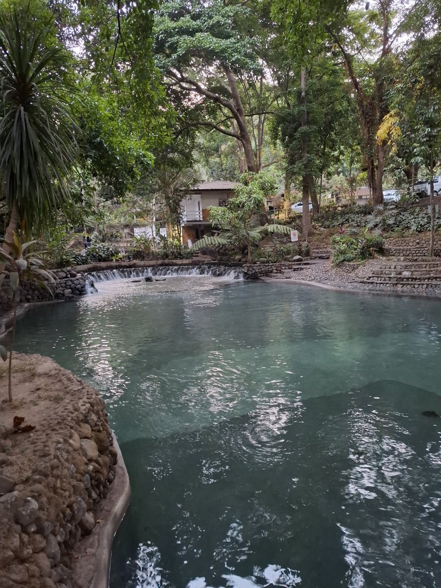 konOHanicOH's tweet image. Snaps and splashes. 📸🌊

#randomshots #poolparty