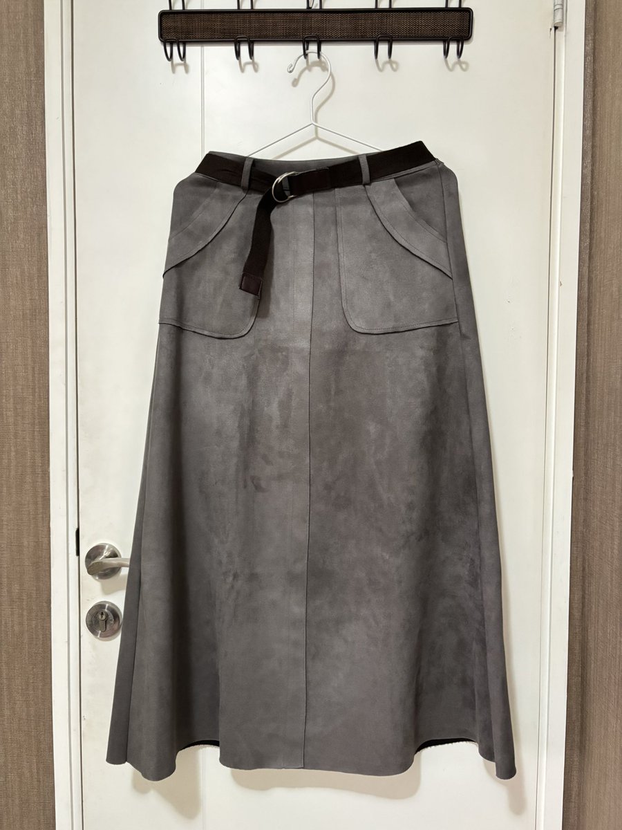 vanillamin97's tweet image. wts preloved rok bahan suede.
💵 50k
📍jakarta

boleh req co dari oren ya.

 #preloved