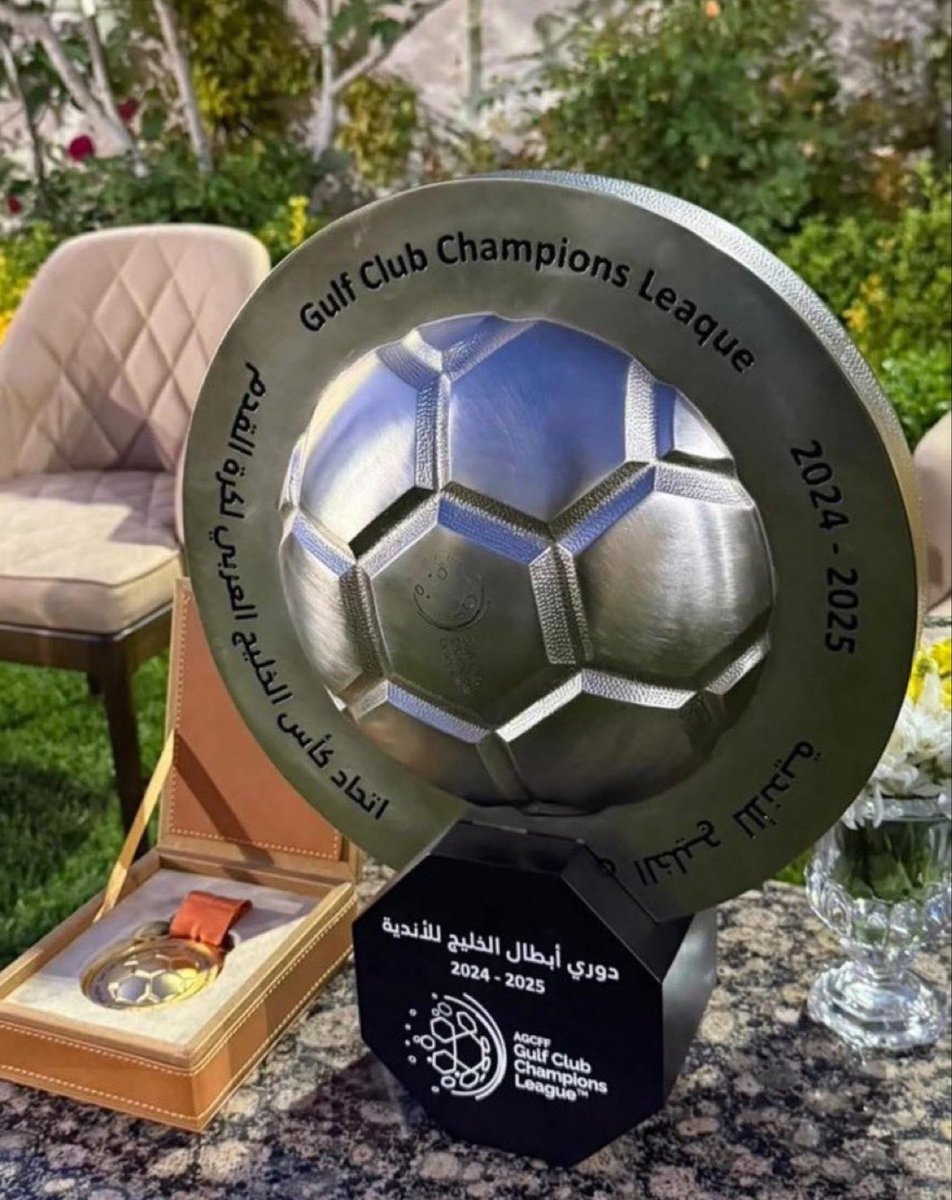 𓃗 Mαԋɱσυԃ | ♛ tweet media