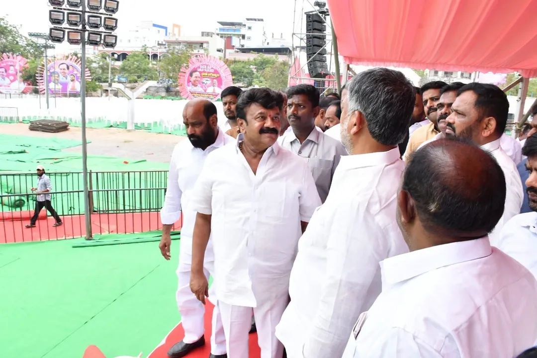 YadavTalasani's tweet image. Inspected the arrangements for the Praja Ashirvada Sabha of KCR Garu scheduled to be held on April 20 at Swami Vivekananda Stadium in Jagtial, along with MLC Ramana Garu and other BRS leaders.
#Jagtial #KCR #BRS #Telangana #PrajaAshirvadaSabha #PoliticalUpdate #GroundReport