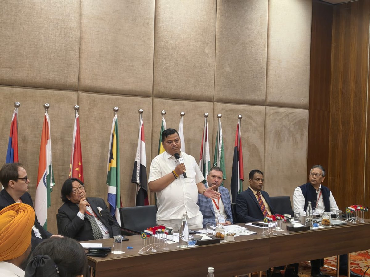 dr_rajbhushan's tweet photo. आज हैदराबाद में BEA द्वारा आयोजित BEA INDIA BUSINESS SUMMIT 2026 में भाग लिया एवं दुनिया भर के Business Leaders और निवेशकों के साथ बातचीत कर उन्हें मुजफ्फरपुर, बिहार में निवेश करने के लिए आमंत्रित किया।

बिहार को लेकर निवेशकों में जो उत्साह देखने को मिला, वह बहुत अच्छा लगा।

आदरणीय प्रधानमंत्री श्री @narendramodi जी के मार्गदर्शन में एवं माननीय मुख्यमंत्री श्री @samrat4bjp जी के  नेतृत्व में बिहार अपनी नई निवेश नीति के साथ निवेश के लिए सबसे बेहतरीन माहौल प्रदान कर रहा है।