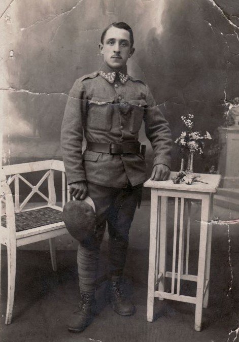 TomFromKatowice's tweet image. My name is Jan Jakubiec 🇵🇱, 
a Polish Army N.C.O. from Łodygowice, born on April 1️⃣9️⃣, 1893.
I was murdered by #Germans in their #Death camp #Auschwitz on July 28, 1943 at the age of 5️⃣0️⃣ only because 
I was a #Pole.
I survived 1️⃣5️⃣5️⃣days as a no. 103974.
Please, #NeverForget me!