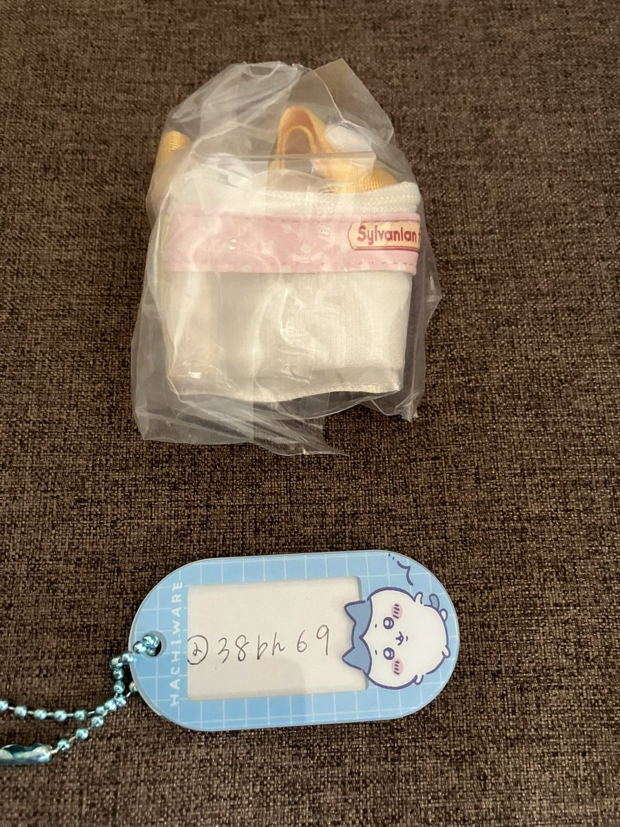 38bh69's tweet photo. 交換 シルバニアファミリー 赤ちゃんとおでかけミニポーチ

譲
5 みつごちゃんのベッド ( ピンク )

求
1 パッケージ
2 お家
3 気球

郵送のみ
お心当たりのある方はお声掛けください https://t.co/lxiK0CRAI0