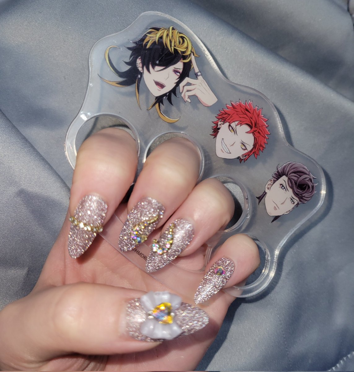 ネイルチップ作りました❣️
3人とも褒めてくれてる気がする❣️