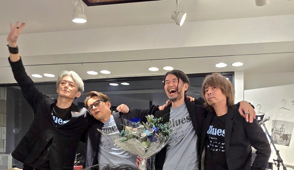 新曲を引っ提げての
カムバック・ライブ！

キチレコ発ロックバンド
ペールブルーズ！ 
5/2（土）
PALE BLUES
ライブ&amp;サイン会
※当日だけの特典配布あり

🔽 チケット残りわずか
libest.peatix.com

町田昌弘（Ds） 浅田弘幸（Gt） タカスギコウ（Ba） 大塚茂之（Vo）

#キチレコちゃん