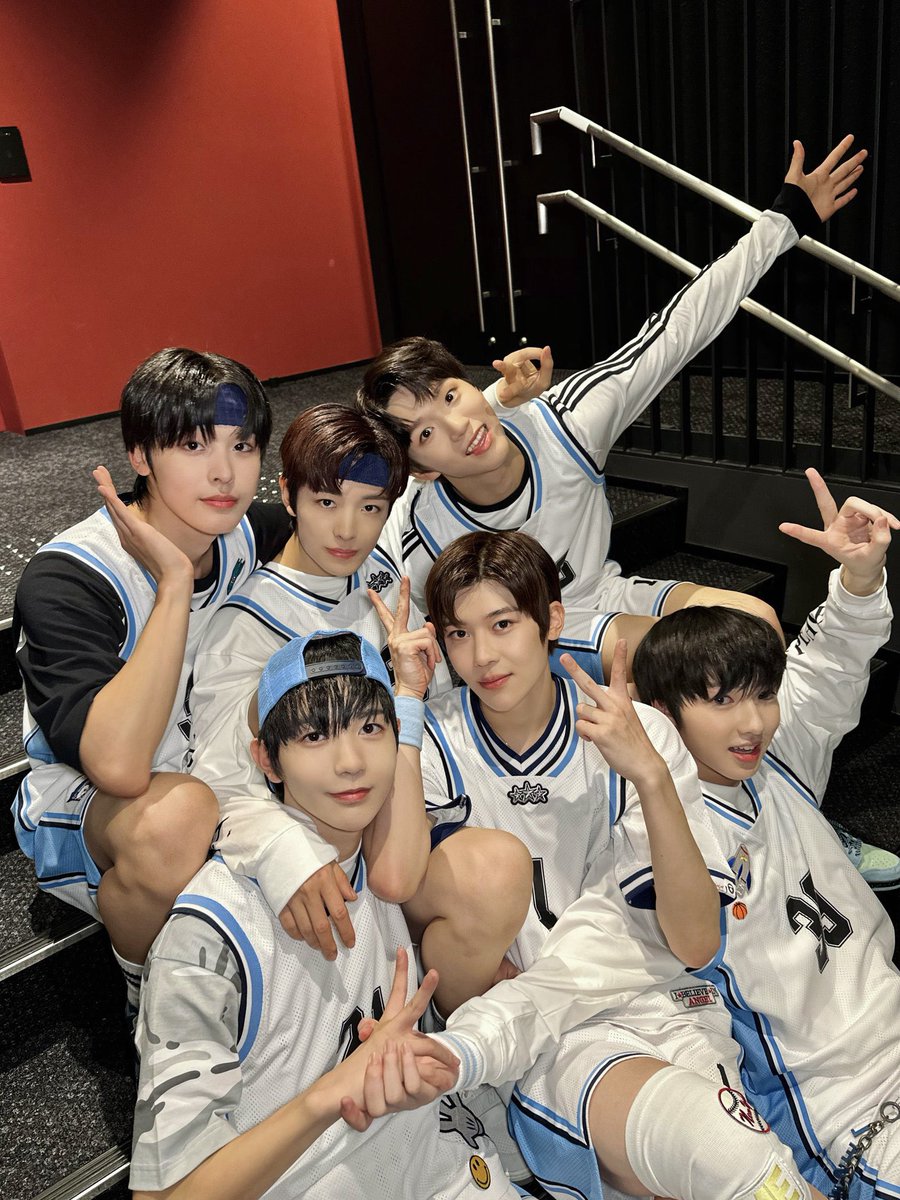 はるなつ tweet media