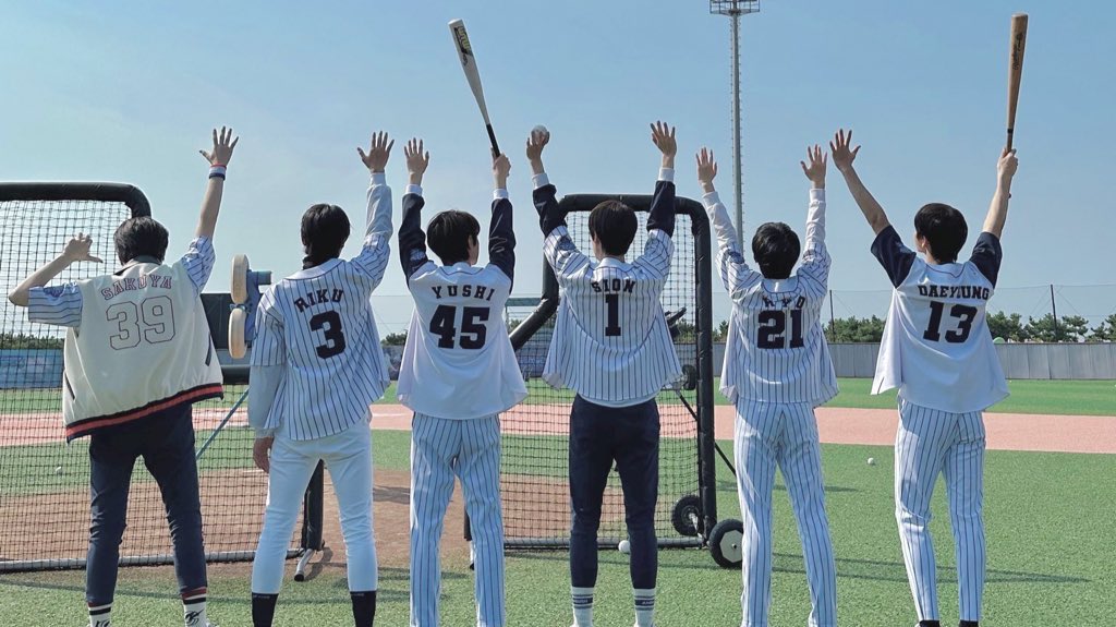 はるなつ tweet media