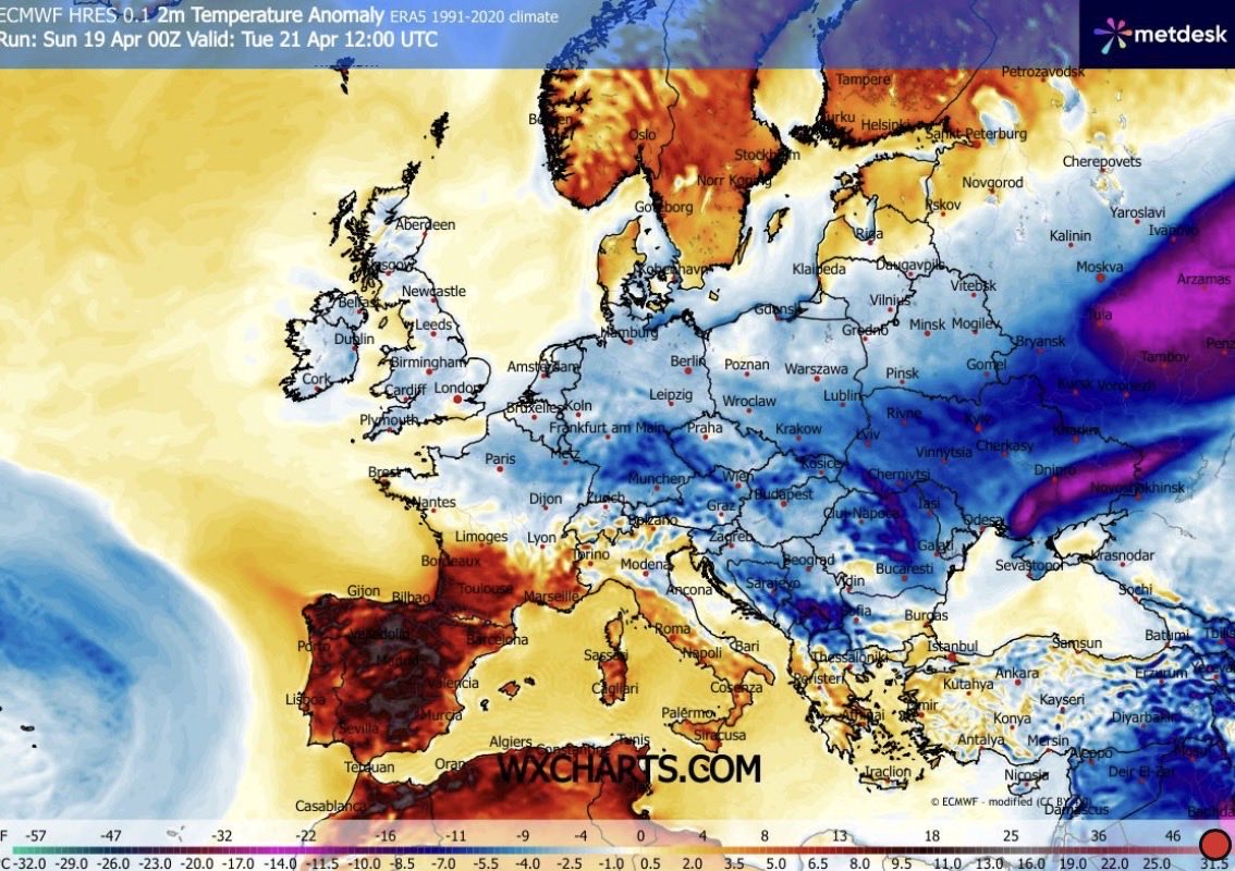 🌡️ QUELLE DIFFÉRENCE DE MASSE D’AIR CETTE SEMAINE!!! 🥵 VS 🥶 

-> Entre la péninsule Ibérique, qui va littéralement bouillonner cette semaine avec plus de 35°C annoncés en #Espagne et plus de 30°C dans le Sud-Ouest de la #France, où certains records mensuel de douceur pourraient