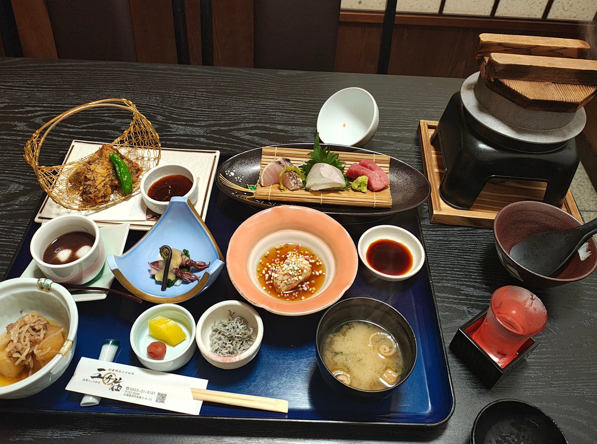 Maple Poe tweet media