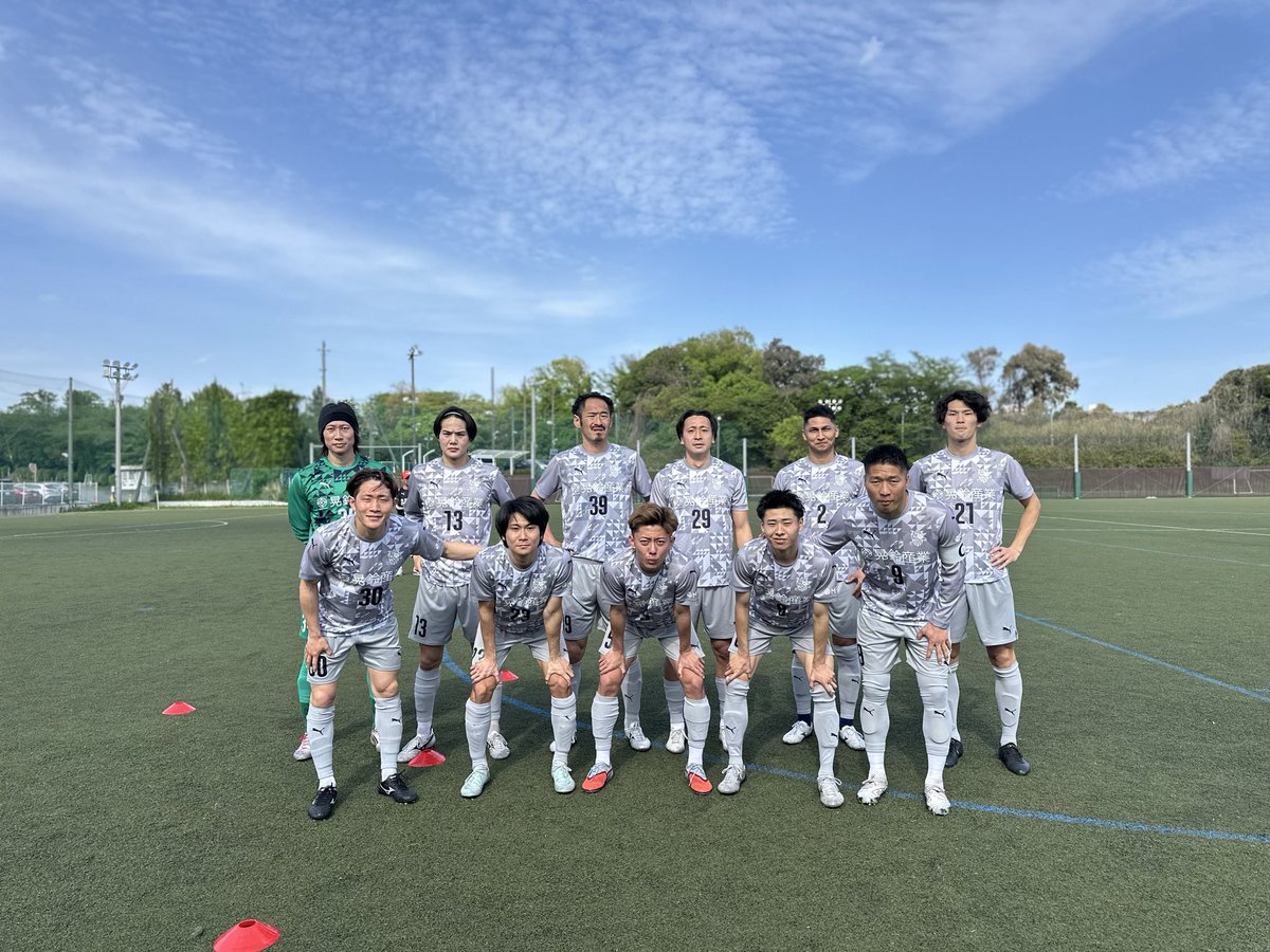 fiftyclub50's tweet photo. 神奈川県リーグ1部
エブリサ藤沢ユナイテッド🆚FIFTY CLUB
前半1-0後半1-0
0-2 負
たくさんの応援ありがとうございました。
次節に向けて切り替え開始です!
#FIFTYCLUB https://t.co/LXaKyXg5WS