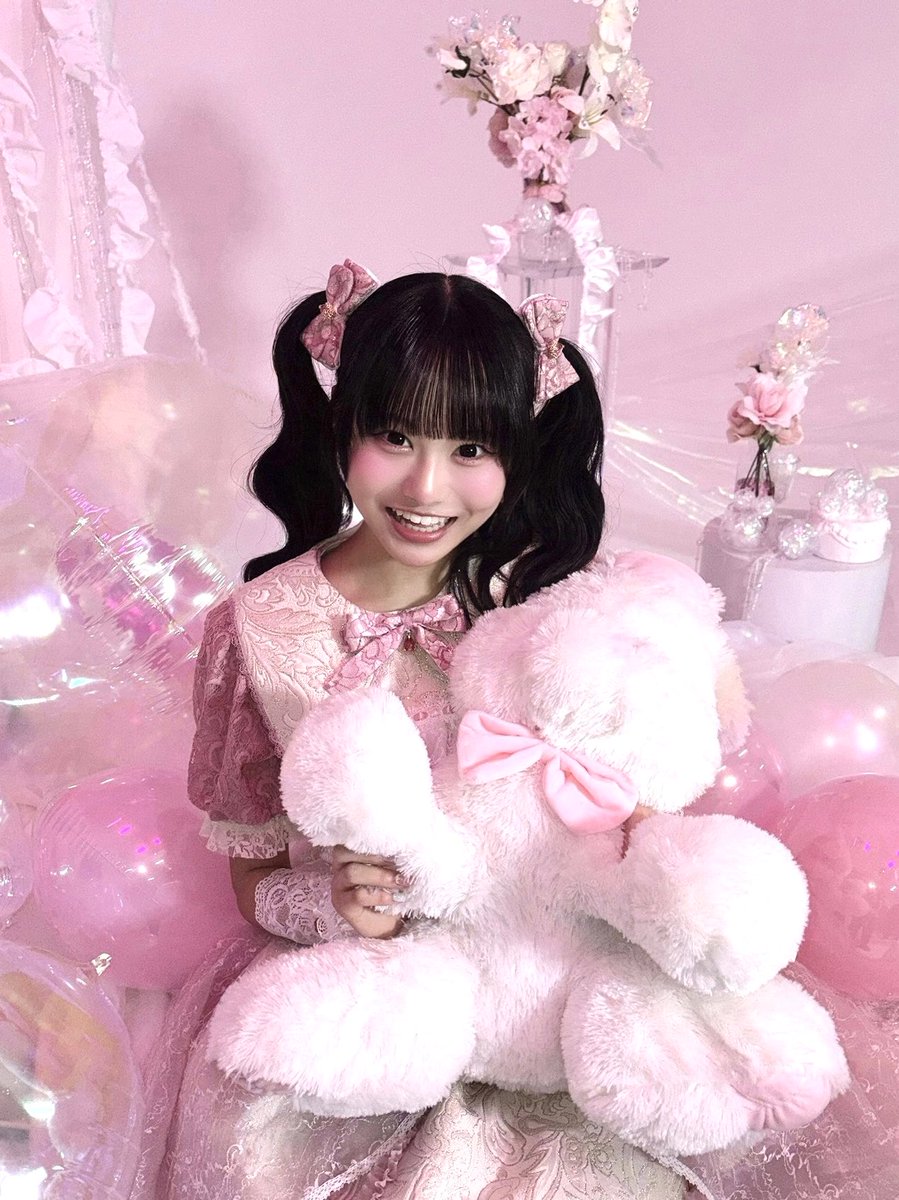 sara_swdp's tweet image. この度、ゆぴえなさんプロデュースのアイドルグループ【＠Switch_Drop_】のメンバーとして活動させて頂くことになりまし
た！！
ピンク担当🌸加藤紗羅（かとう さら）です🌸💞
よろしくお願いします！🩷ྀི
 #SwitchDrop  #すいっぷ  #加藤紗羅   #ゆぴえな #ゆうぴーまん  #えなぴ