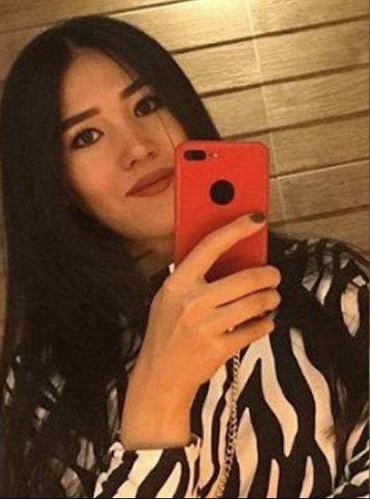 Sol Yumruk tweet media