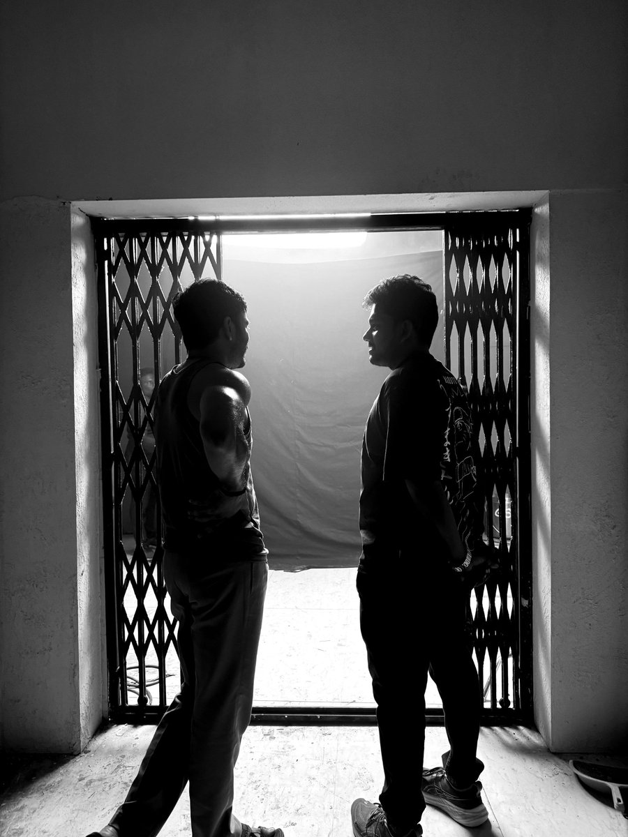 Gowtham_Soupboy's tweet image. #KARA Trailer day 📈
D - Vignesh Raja 🔥🔥

@dhanushkraja @vigneshraja89 #Dhanush