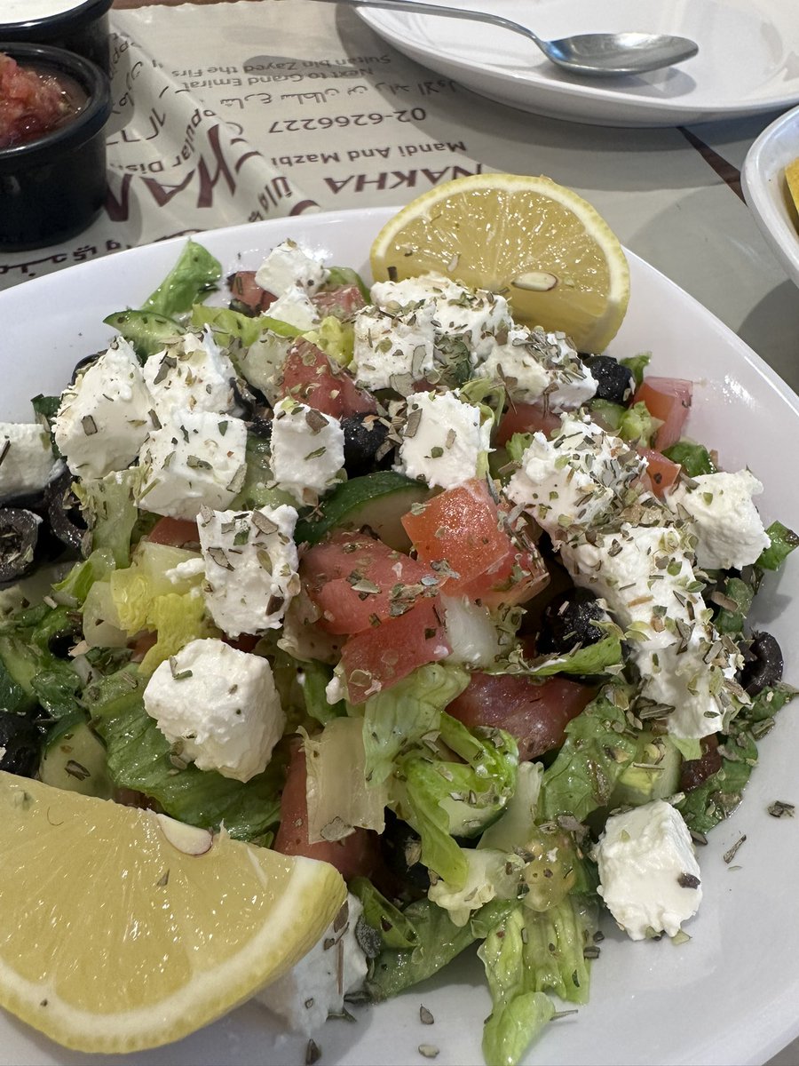 BisdakV's tweet image. After basking in the lovely beach of the capital, here we go for another Arabic sumptuous dinner at our favorite Nekha Tehama restaurant!

Here’s our favorite fatoush &amp;amp; Greek salads and yummy soup for a starter.

#dinner #Arabic #food #weekend #family