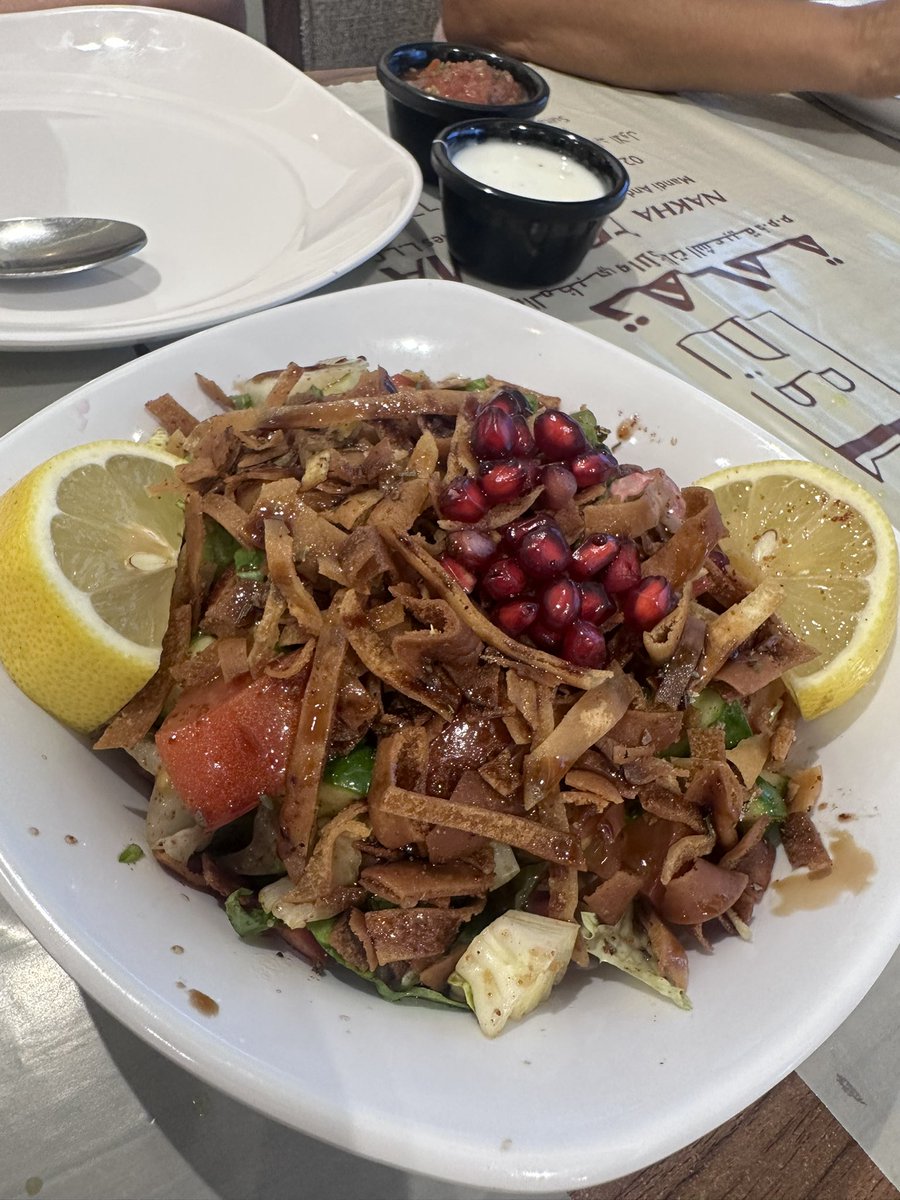 BisdakV's tweet image. After basking in the lovely beach of the capital, here we go for another Arabic sumptuous dinner at our favorite Nekha Tehama restaurant!

Here’s our favorite fatoush &amp;amp; Greek salads and yummy soup for a starter.

#dinner #Arabic #food #weekend #family