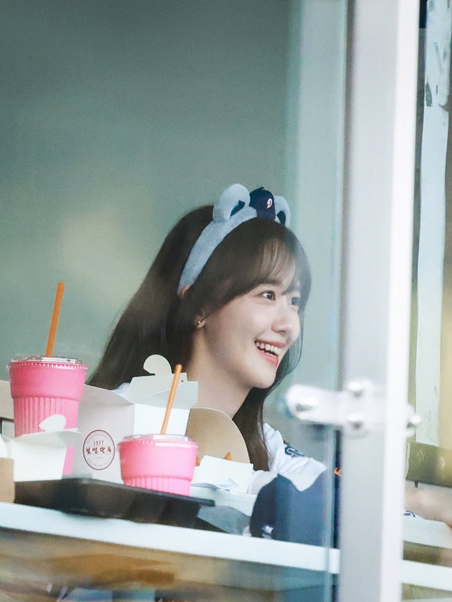 yeppeoyoona's tweet image. Happiness looks good on you 🥹🤍

instagram.com/p/DXSHrdsAReV/…

#LimYoonA #임윤아 #YoonA #윤아