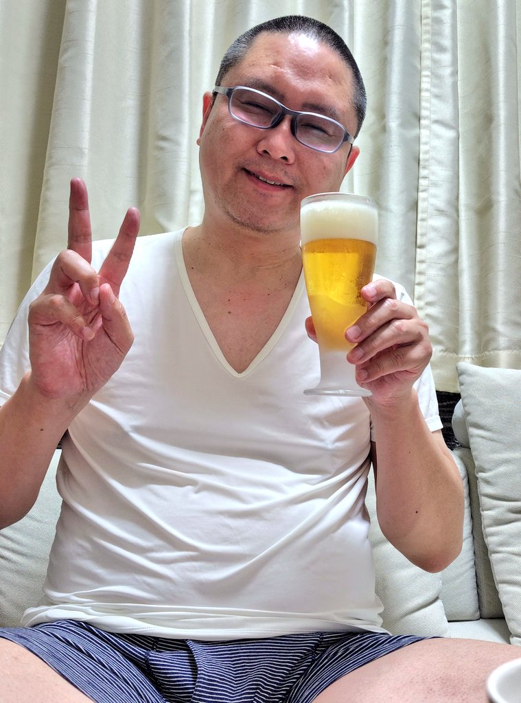 帰宅してバリカンやって、ビールでおつかれさま🍺ひと息つきました！