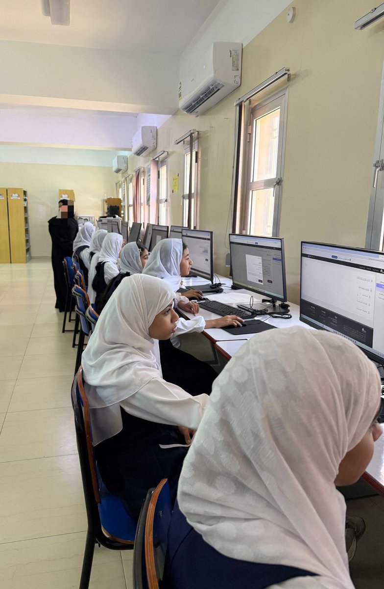 EduGovMct1612's tweet photo. جانب من تفعيل الاختبار التجربيبي لبرنامج ثروة للموهوبين 2026  استهدف الطلبة الموهوبين بالمدرسة بإشراف الاستاذة / شمسة البلوشية اخصائية التوجيه المهني والمشرفه على برنامج ثروة للموهوبين.
#فعاليات_تعليمية_مسقط 
#تعلم_مستدام 
#مدارسنا_مسقبل_واعد 
#ثروة https://t.co/WK7T3neaaa