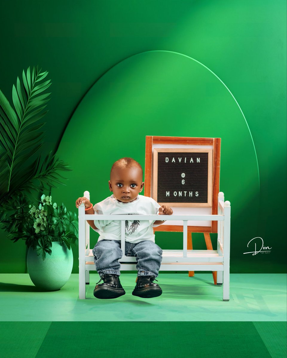 Dion_Portraits's tweet image. Six months wrapped in laughter and grace,
Joy now dances upon your face.
From silent naps to playful cheer,
You’ve painted love in half a year. 

Davian || Six months 

Photography: @dionportraits_kiddies 

#newborn #newbornphotography #kidsphotoshoot #naijakidsaccessories
