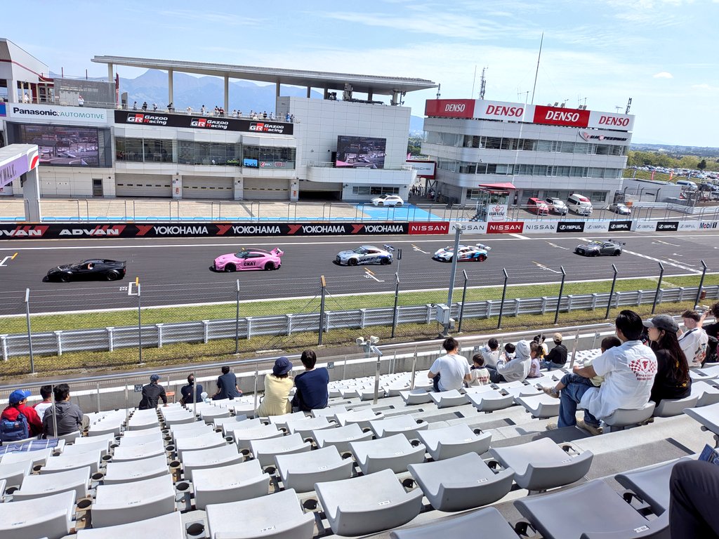 chon448's tweet photo. モーターファンフェスタわず🚗⸒⸒広すぎてﾁｶﾚﾀ_(   _'ω')_ https://t.co/XSFpsfv6Sj